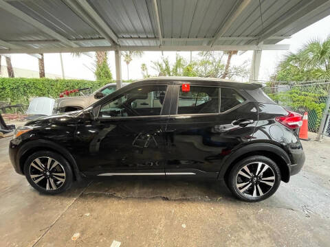 2019 Nissan Kicks SR