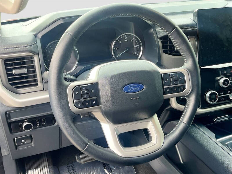 2023 Ford Expedition XLT