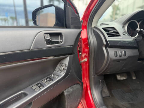 2017 Mitsubishi Lancer LE