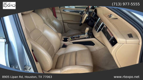 2015 Porsche Macan Turbo