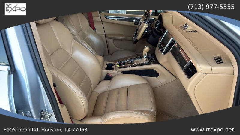 2015 Porsche Macan Turbo