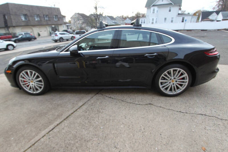 2017 Porsche Panamera Turbo