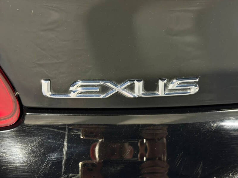 2004 Lexus SC 430