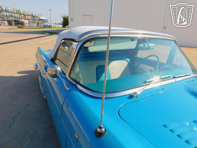 1956 Ford Thunderbird