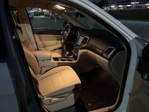 2017 Jeep Grand Cherokee Laredo