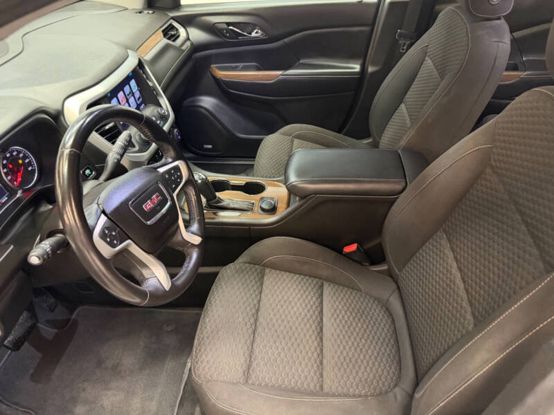 2018 GMC Acadia SLE-2