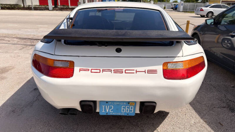 1988 Porsche 928 S4