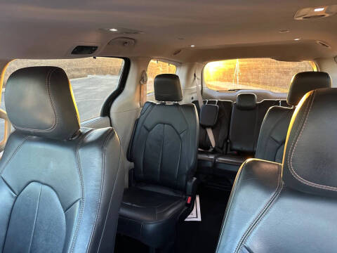 2021 Chrysler Pacifica Touring L