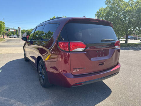 2019 Chrysler Pacifica Touring L Plus