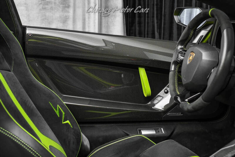 2016 Lamborghini Aventador LP 750-4 SV