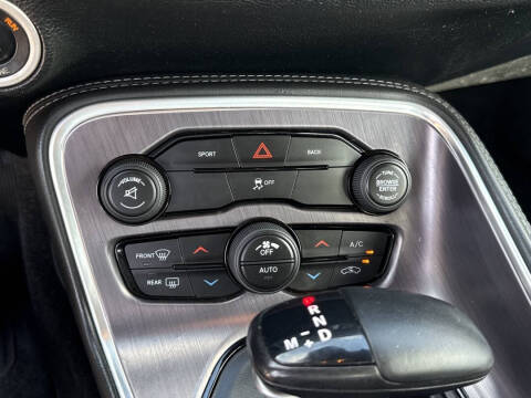 2015 Dodge Challenger SXT