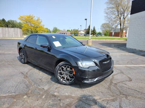 2018 Chrysler 300 for sale at Lasco of Grand Blanc in Grand Blanc MI