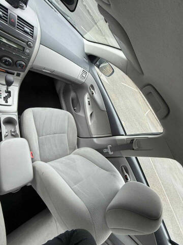 2011 Toyota Corolla LE