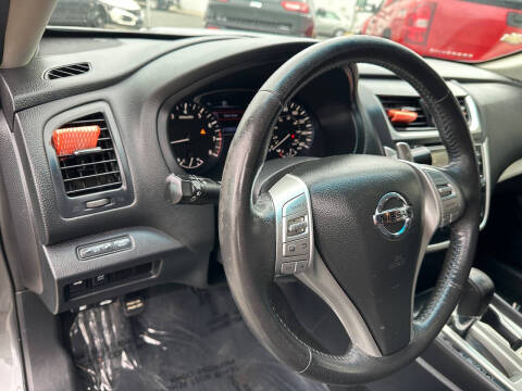 2017 Nissan Altima 2.5 SR