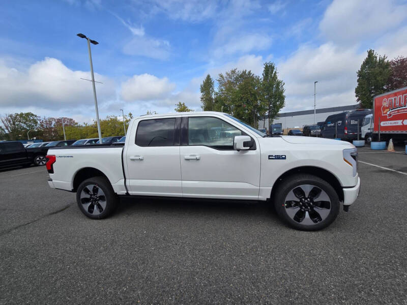 2025 Ford F-150 Lightning Platinum