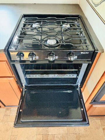 2011 Coachmen RV Freedom Express 292BHDS