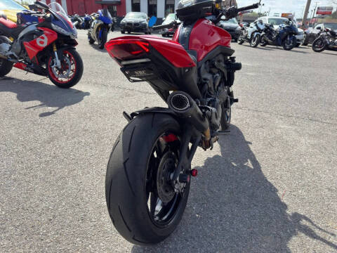 2023 Ducati Monster Plus