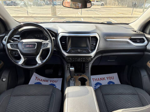 2017 GMC Acadia SLE-2