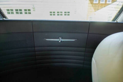 2004 Ford Thunderbird Deluxe