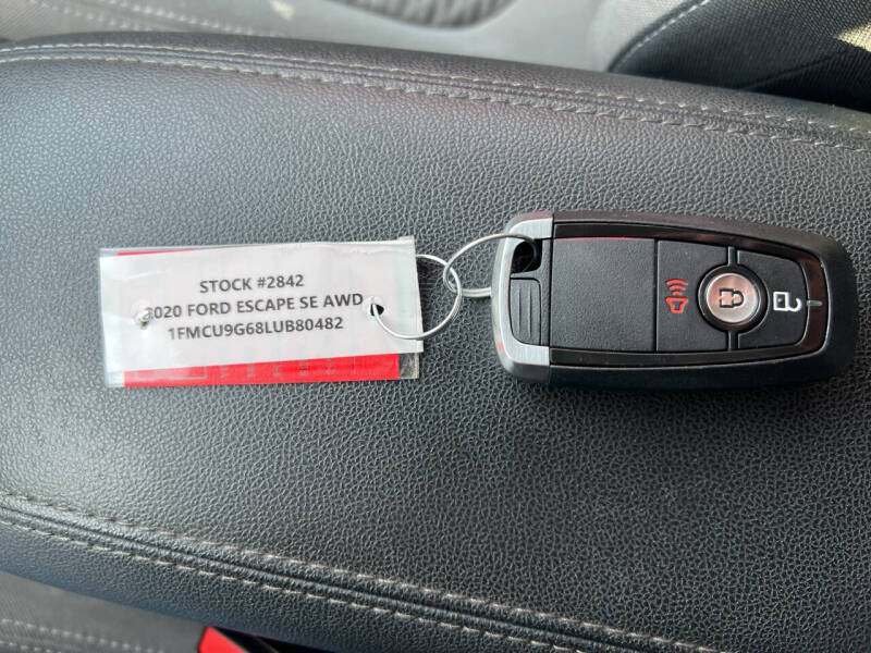 2020 Ford Escape SE