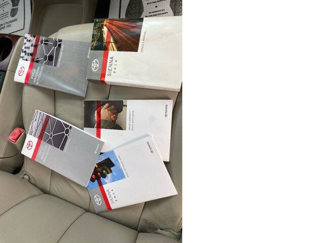 2014 Toyota Sienna XLE 7-Passenger