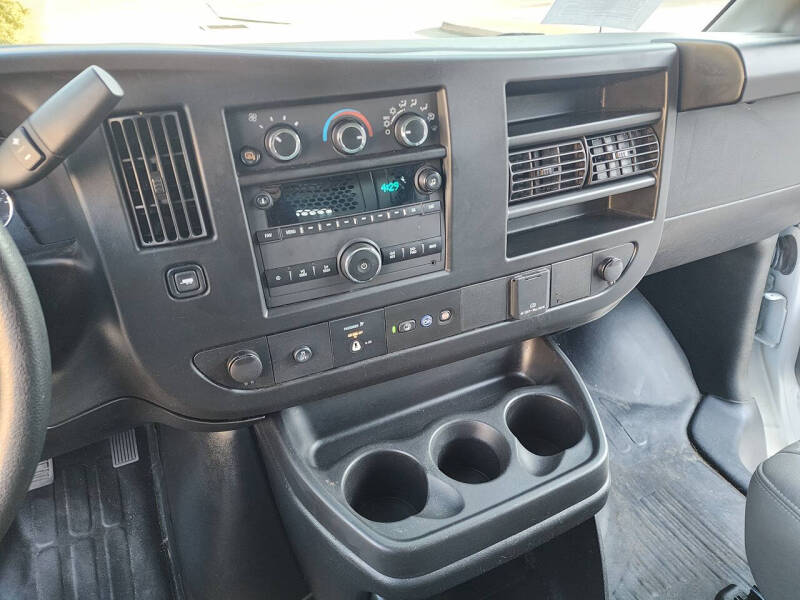 2022 Chevrolet Express 2500