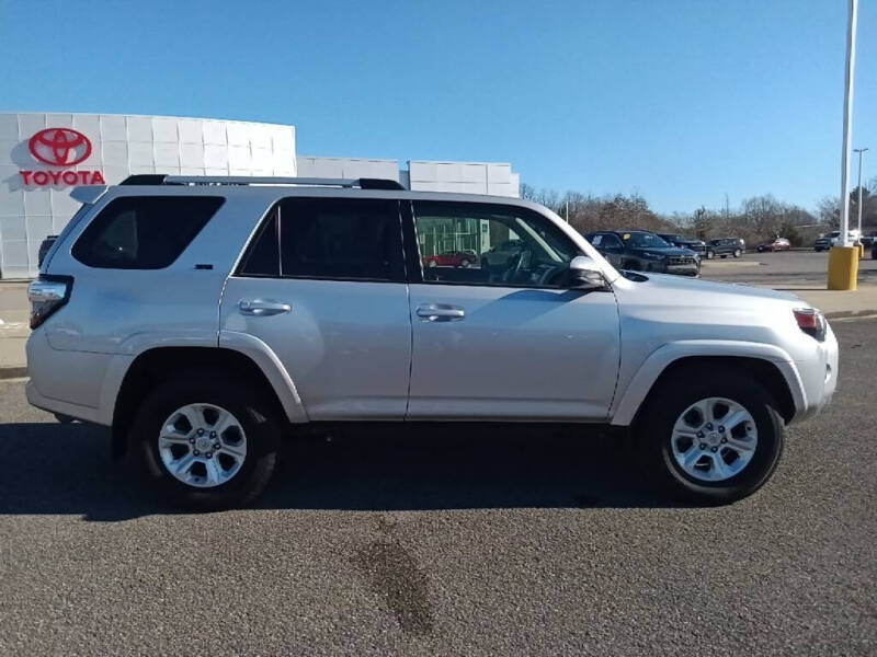 2023 Toyota 4Runner SR5