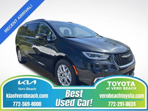 2022 Chrysler Pacifica for sale at PHIL SMITH AUTOMOTIVE GROUP - Toyota Kia of Vero Beach in Vero Beach FL