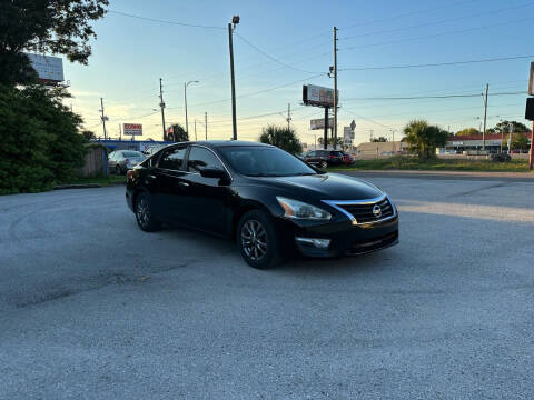 2013 Nissan Altima for sale at GOODFELLAS AUTO LLC in Largo FL