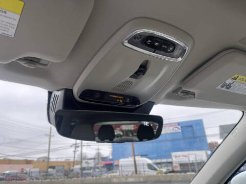 2019 Volvo XC90 T5 Momentum