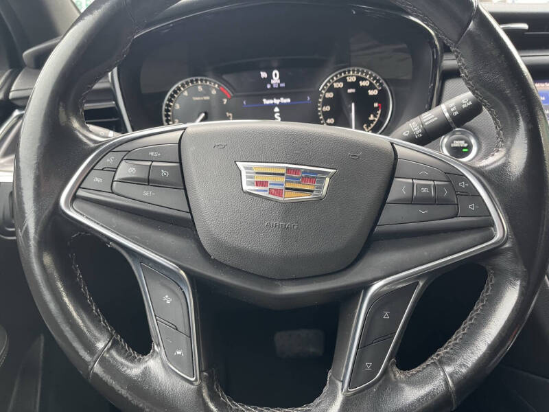 2022 Cadillac XT5 Luxury