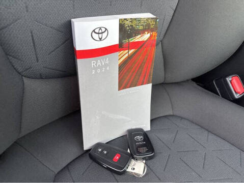 2024 Toyota RAV4 XLE