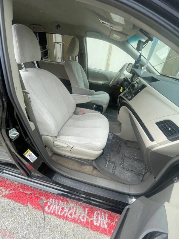2012 Toyota Sienna