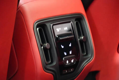 2021 Aston Martin DBX