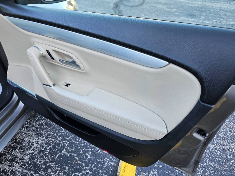 2009 Volkswagen CC VR6 4Motion