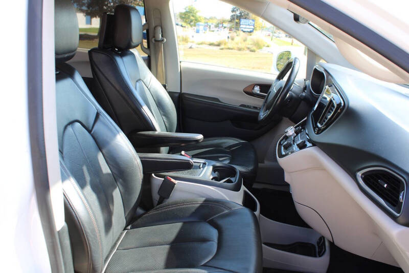 2018 Chrysler Pacifica Touring L Plus