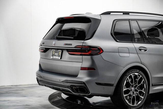 2023 BMW X7 M60i