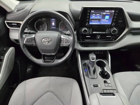 2021 Toyota Highlander LE