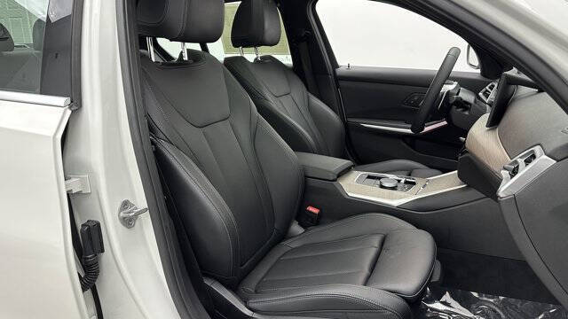 2025 BMW 3 Series 330i