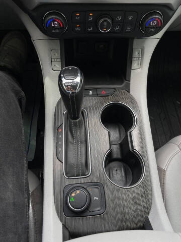 2017 GMC Acadia SLT-1