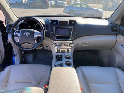 2013 Toyota Highlander Plus