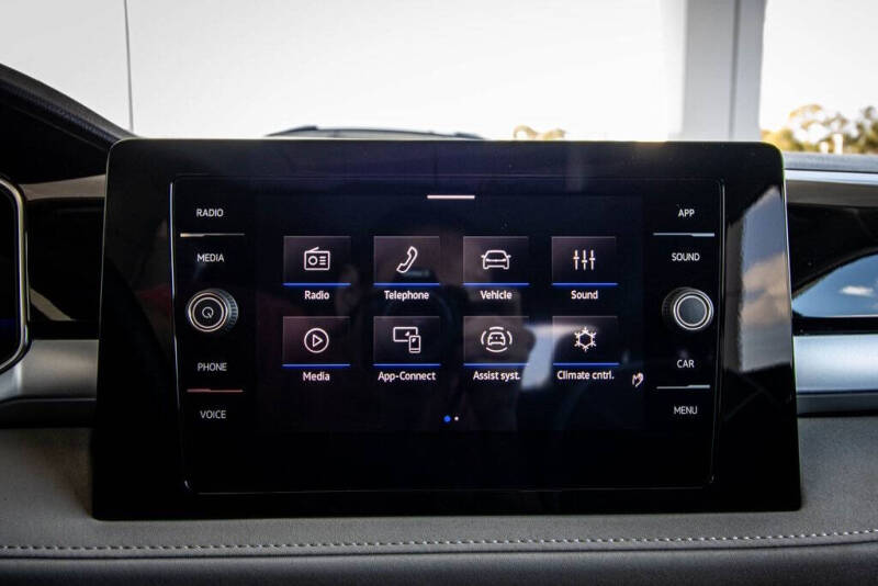 2025 Volkswagen Taos SE