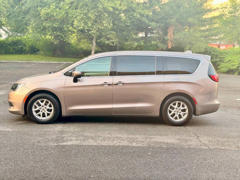 2017 Chrysler Pacifica Touring