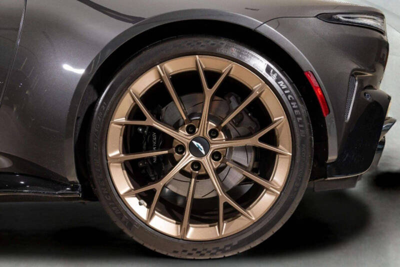 2025 Aston Martin Vantage
