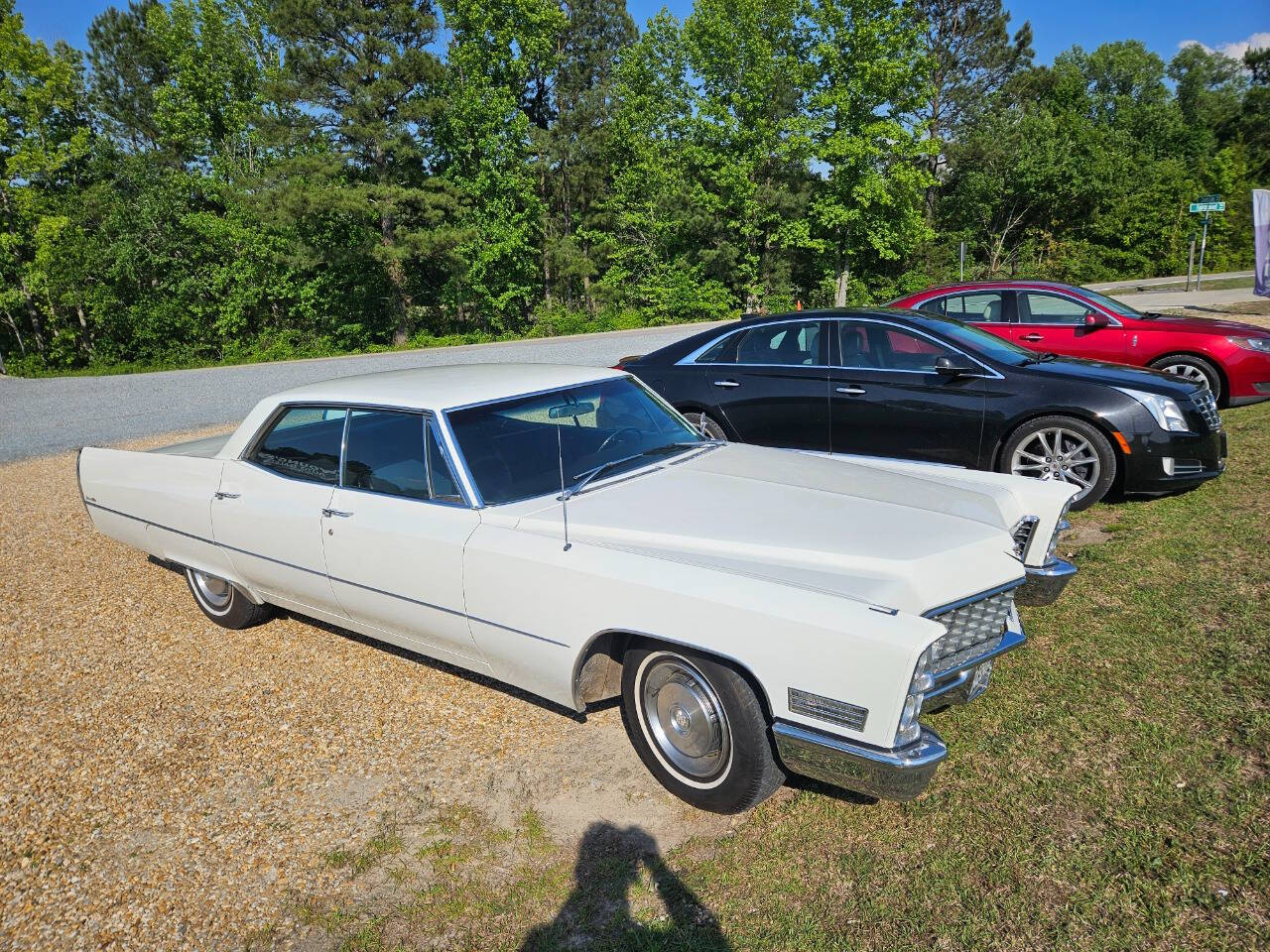 White 1967 Cadillac DeVille 1