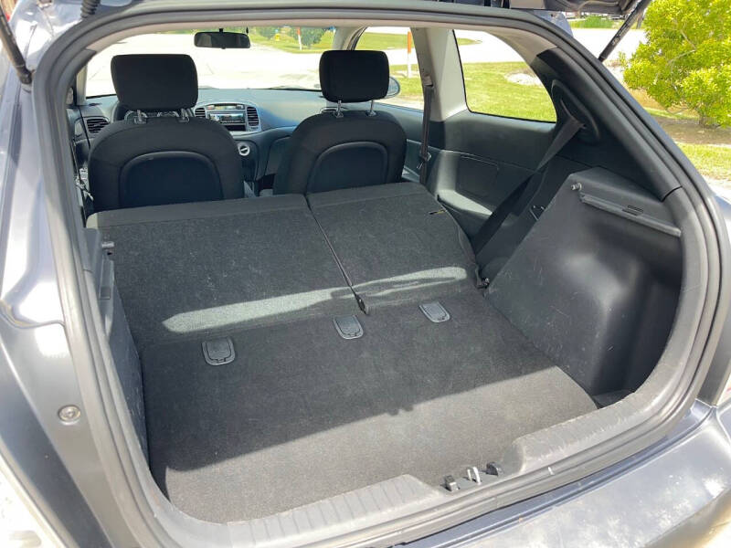 2009 Hyundai Accent SE