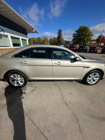2011 Ford Taurus SEL