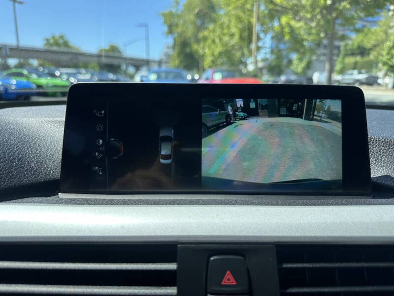 2017 BMW 3 Series 320i