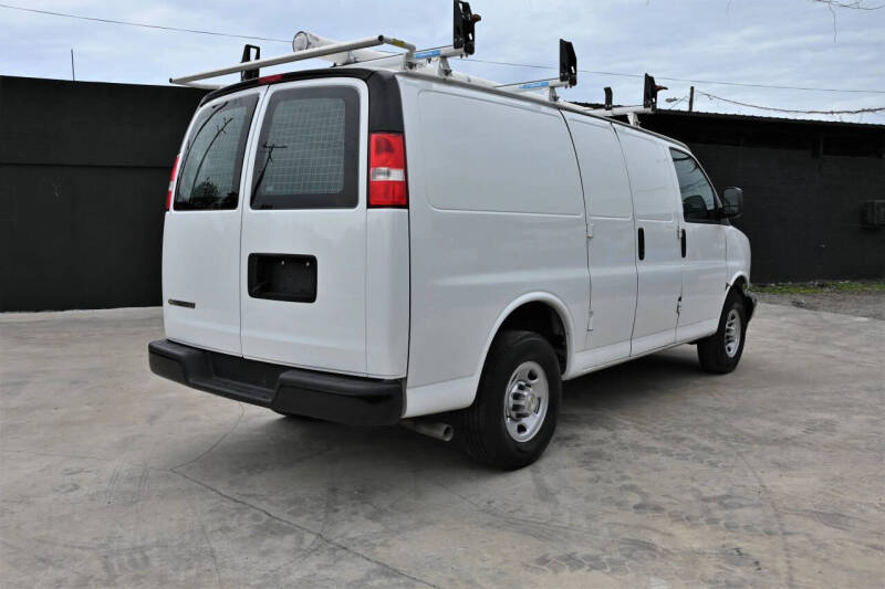 2024 Chevrolet Express 2500