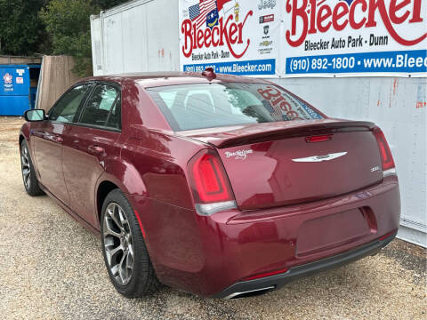 2018 Chrysler 300 S